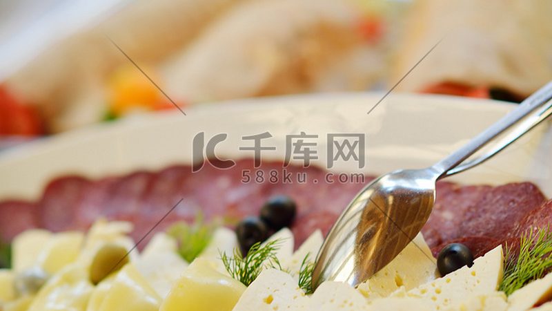 食品代加工起订量如何确定？关键因素解析**