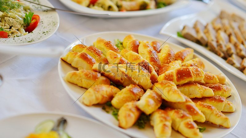 餐饮供应链加盟开店流程全解析：从筹备到运营的关键步骤